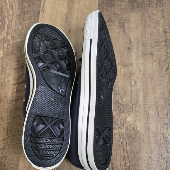 Converse Navy and White Men's Size 10 Or Womens 12 Sneakers - Picture 7 of 10